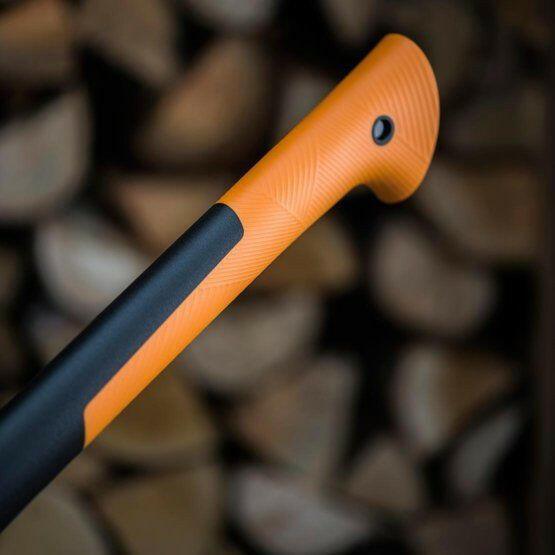 Fiskars X17-M kloofbijl 60cm - keizers.nu