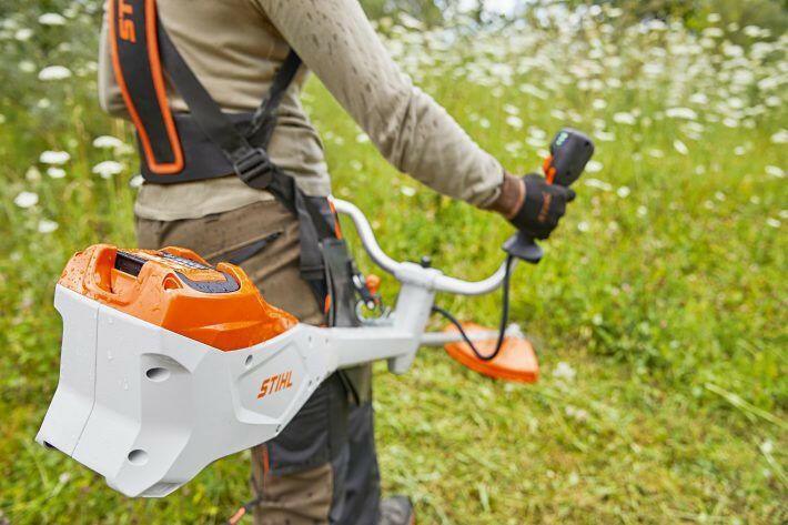 Stihl FSA 135 Accu Bosmaaier met Maaikop - keizers.nu