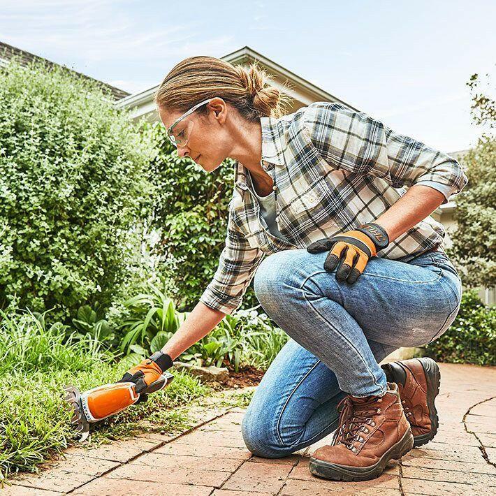 Stihl HSA 26 Accu Gras- en Buxusschaar - 20 cm Incl. Accu & Lader - keizers.nu