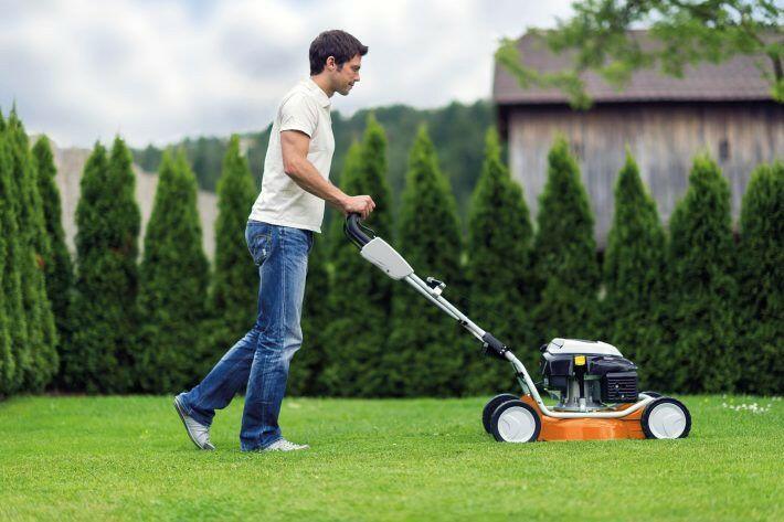 Stihl RM 2 RT Benzine Grasmaaier - keizers.nu